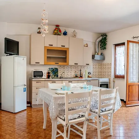 Dom wakacyjny Turri House--- Wifi -garden-parking -balcony *